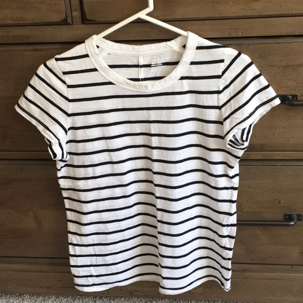 Banana Republic slub tee